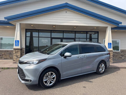 2023 Toyota Sienna Woodland Edition