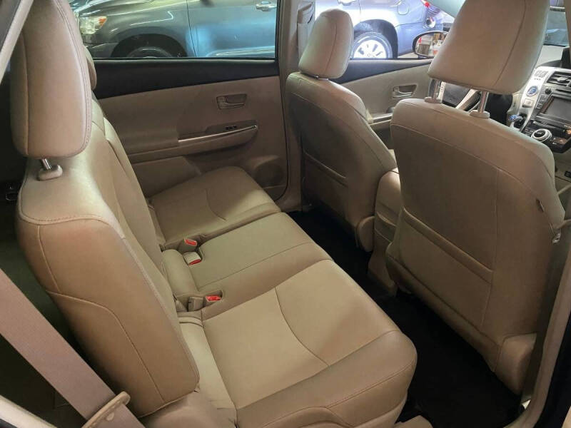 2012 Toyota Prius v Five