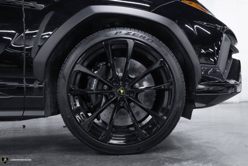 2023 Lamborghini Urus S