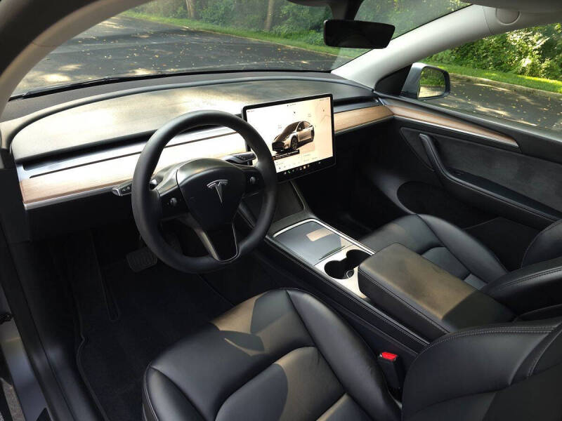 2025 Tesla Model Y Long Range