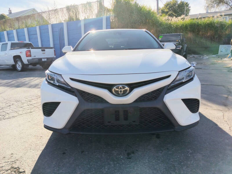 2018 Toyota Camry SE