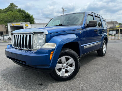 2009 Jeep Liberty for sale at Illinois Auto Sales in Paterson NJ