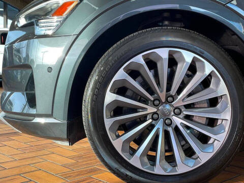 2019 Audi e-tron quattro Prestige