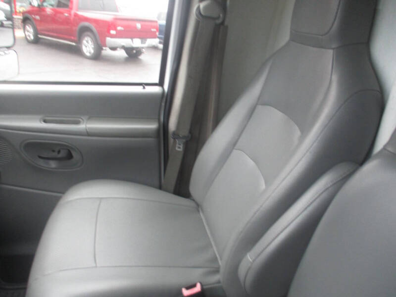 2011 Ford E-Series E-450 SD