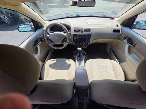 2005 Ford Focus ZXW SE