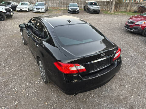 2012 Infiniti M37