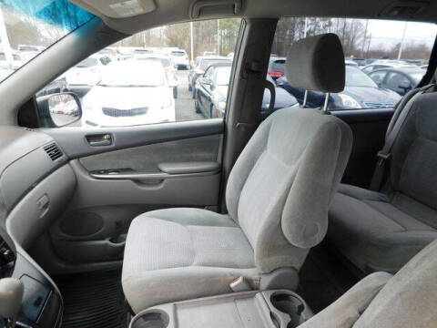 2007 Toyota Sienna CE 7-Passenger