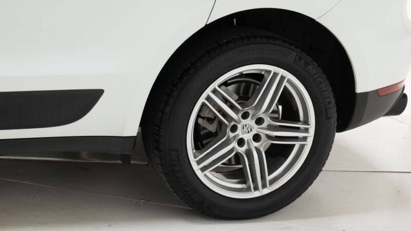 2015 Porsche Macan S