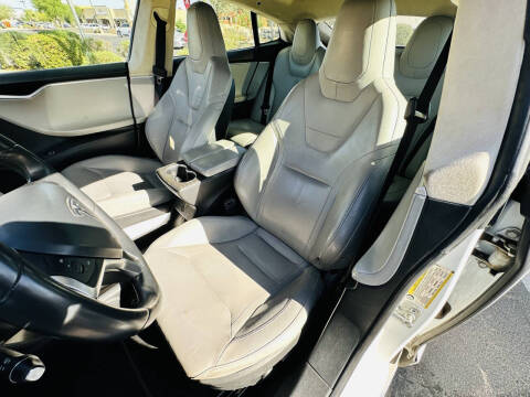 2015 Tesla Model S P85D