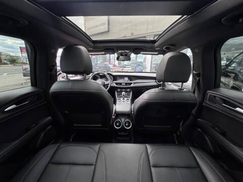 2022 Alfa Romeo Stelvio Ti