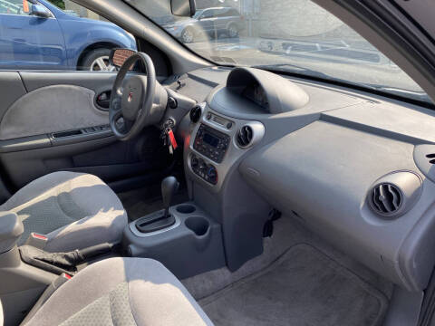 2004 Saturn Ion 3