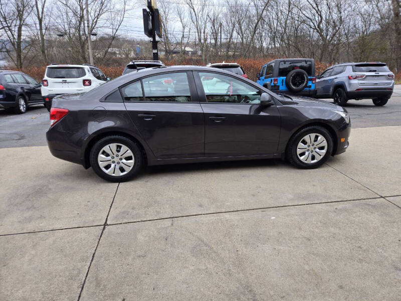 2014 Chevrolet Cruze LS photo 9