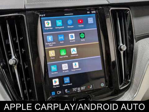 2024 Volvo XC60 B5 Ultimate Dark Theme