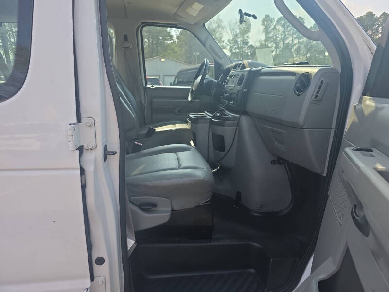 2011 Ford E-Series E-350 SD XL