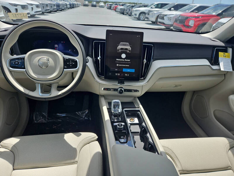 2026 Volvo XC60 B5 Ultra