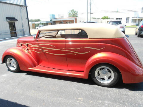 1937 Ford Custom Deluxe