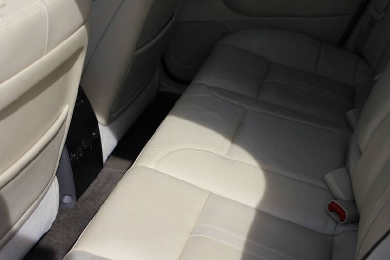 2014 Lincoln MKS Base photo 14