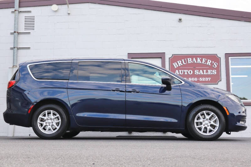 2020 Chrysler Voyager LX