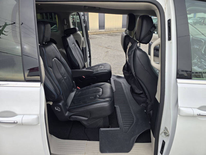 2021 Chrysler Pacifica Touring L