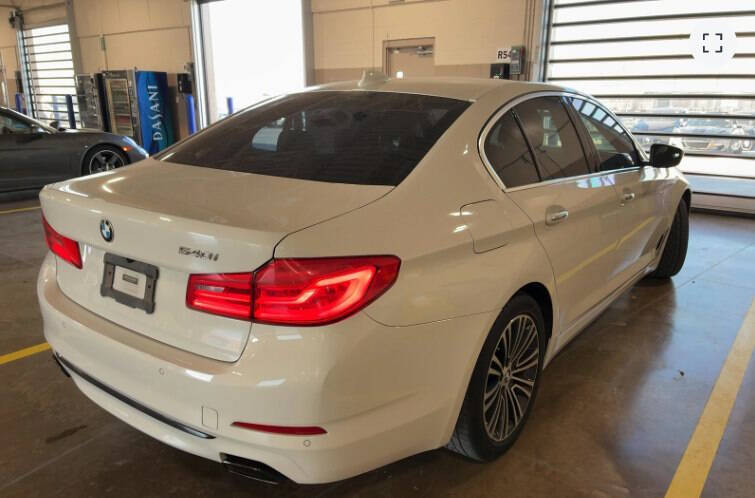 2018 BMW 5 Series 540i