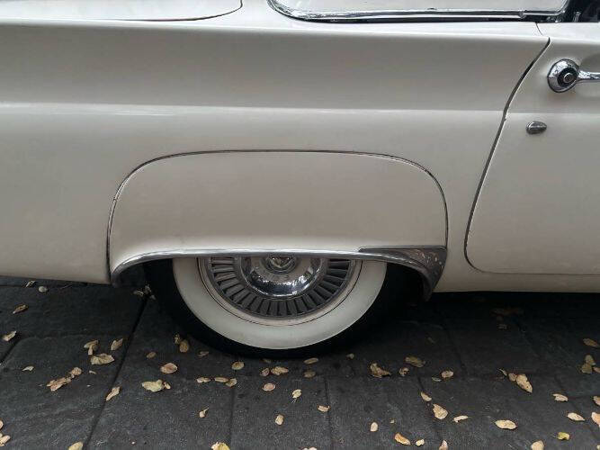 1957 Ford Thunderbird