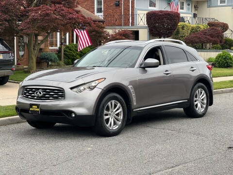 2009 Infiniti FX35 for sale at Reis Motors LLC in Lawrence NY