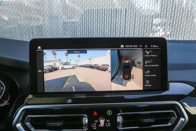 2025 BMW X4 xDrive30i