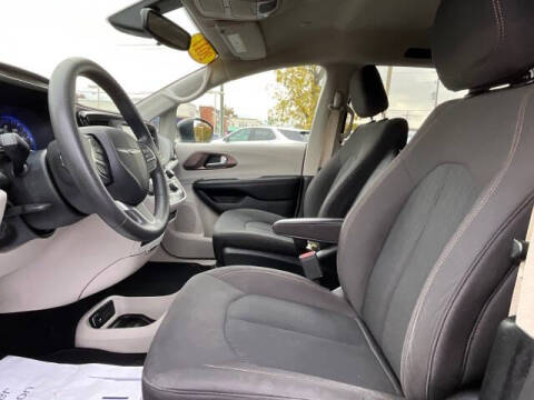 2017 Chrysler Pacifica LX