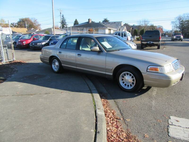 1999 Ford Crown Victoria for sale at Car Link Auto Sales LLC in Marysville WA