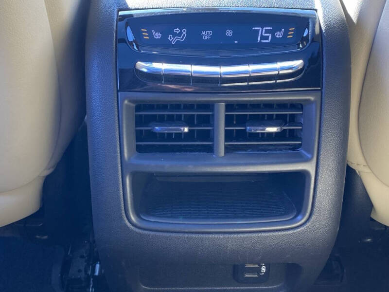 2018 Cadillac XT5 Premium Luxury