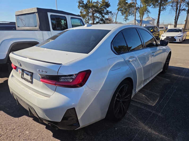 2024 BMW 3 Series 330i xDrive