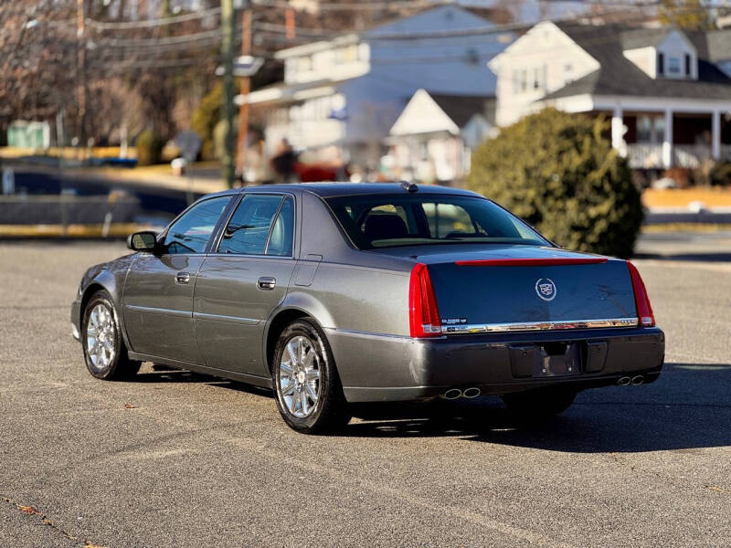 2011 Cadillac DTS Premium Collection photo 7