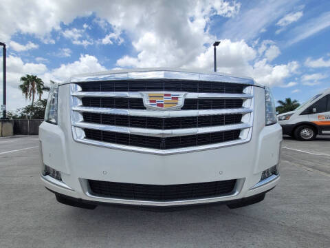 2017 Cadillac Escalade Standard