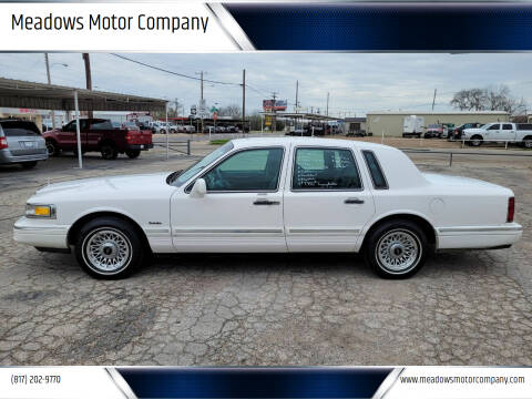 1997 Lincoln Town Car for sale at Meadows Motor Company in Cleburne TX