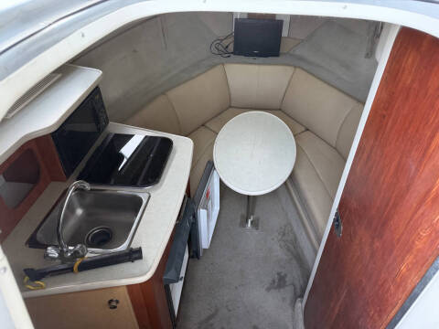 2004 Bayliner 245