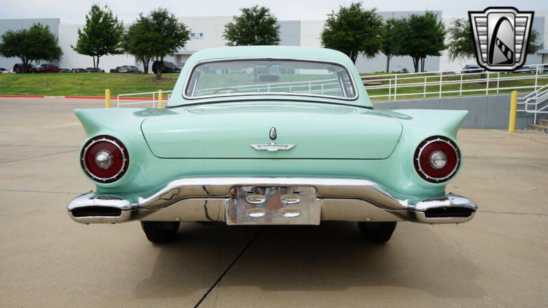 1957 Ford Thunderbird