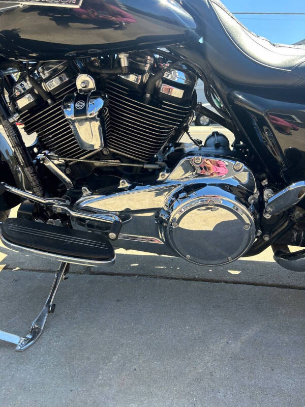 2023 Harley-Davidson Road Glide FLTRX