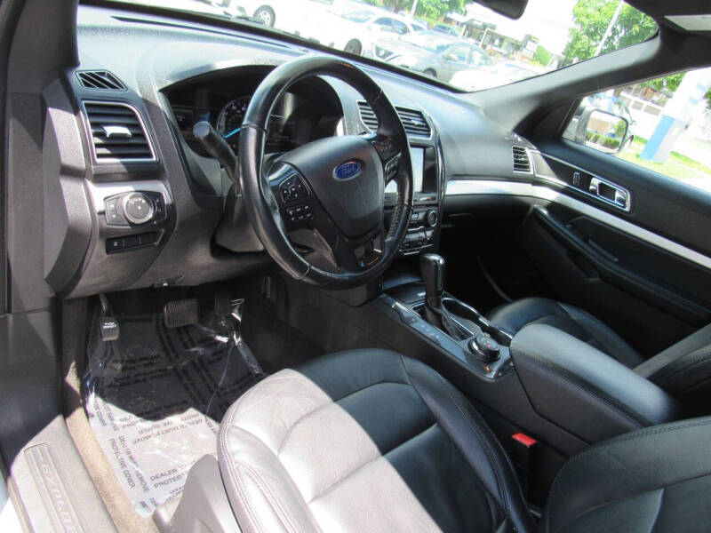 2017 Ford Explorer XLT