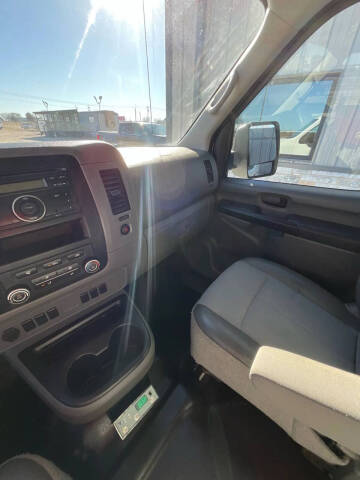 2016 Nissan NV