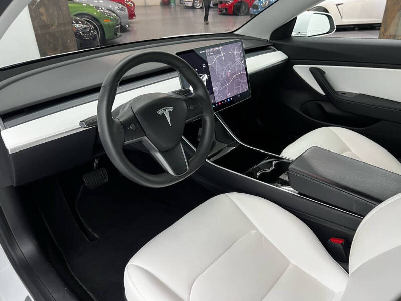 2020 Tesla Model 3 Base photo 15