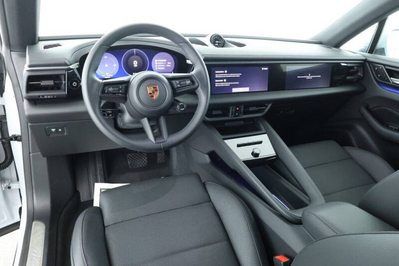 2025 Porsche Macan Electric