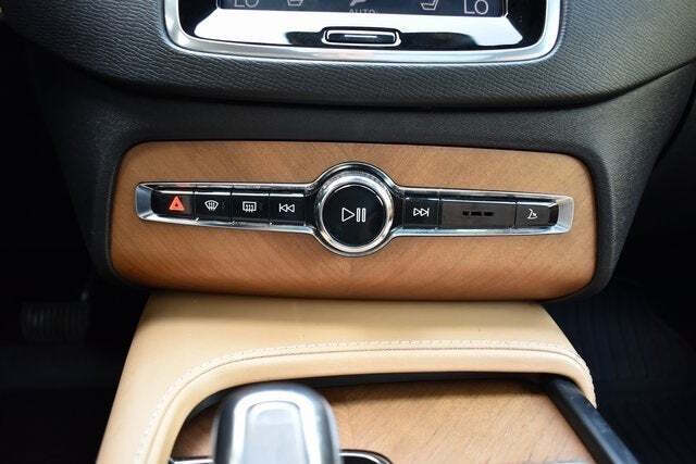 2018 Volvo XC90 T8 eAWD Inscription