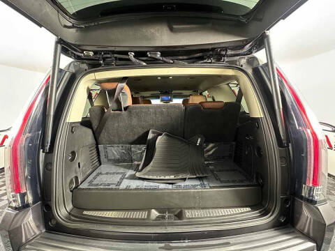 2017 Cadillac Escalade Luxury