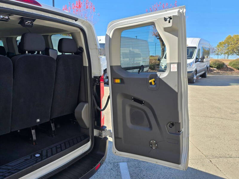 2022 Ford Transit 350 XLT