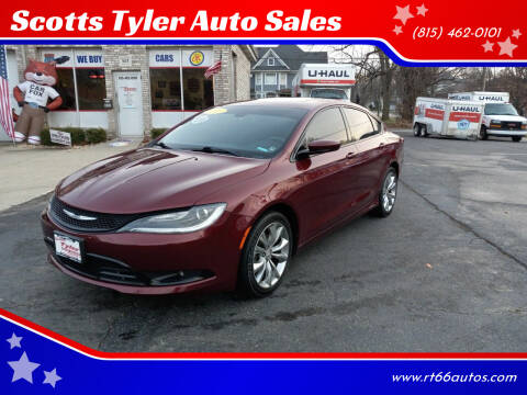 2015 Chrysler 200 for sale at Scotts Tyler Auto Sales in Wilmington IL