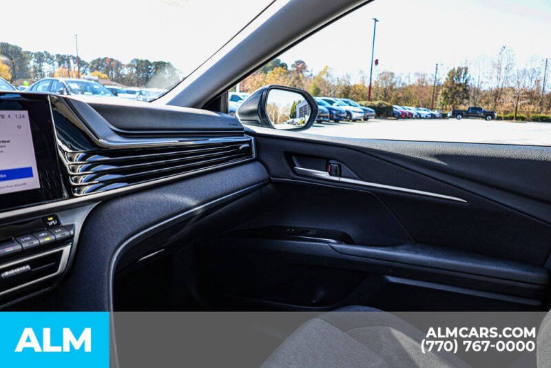 2025 Toyota Camry LE