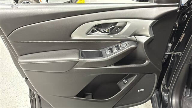 2022 Chevrolet Traverse LT Leather
