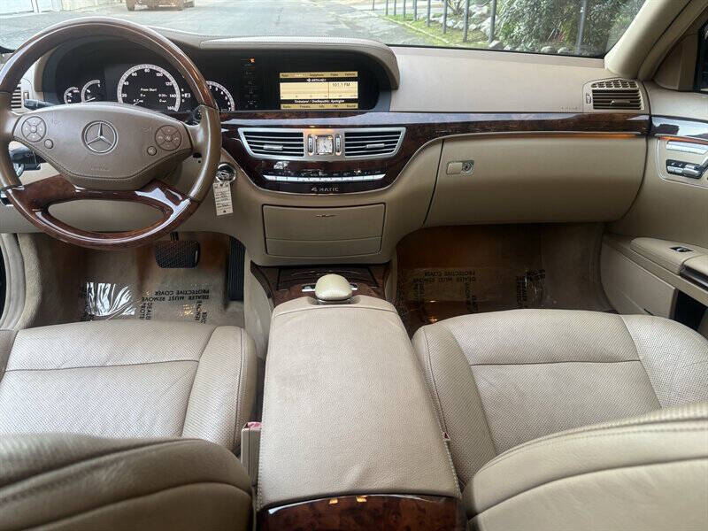 2011 Mercedes-Benz S-Class S 550 4MATIC