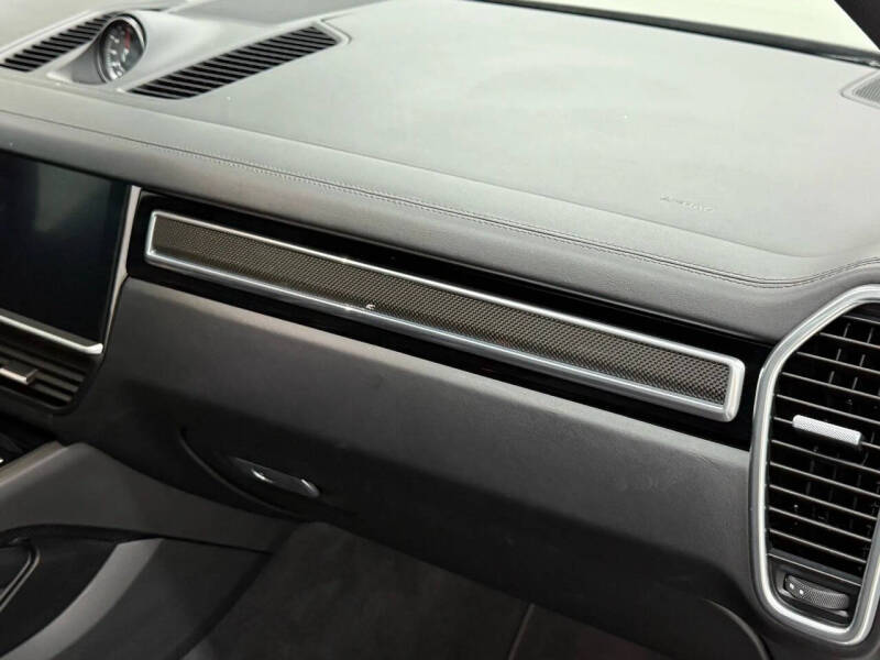 2020 Porsche Cayenne S Coupe