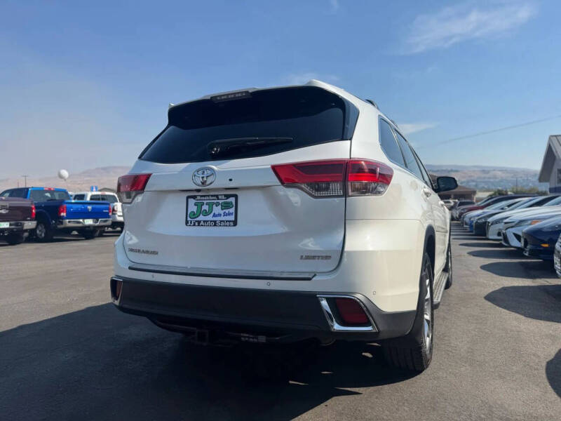 2017 Toyota Highlander